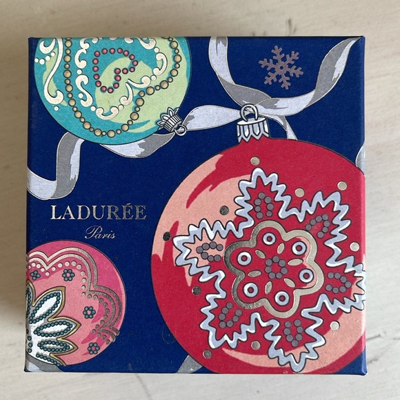 LADURÉE HOLIDAY BOX - Picture 3 of 10